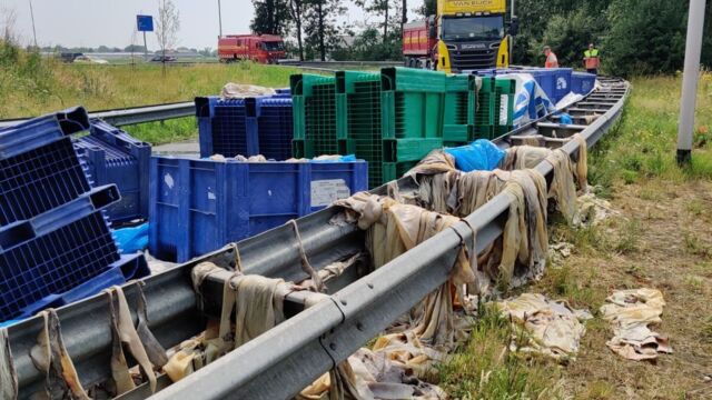 Stankoverlast nadat vrachtwagen lading slachtafval verlies op oprit A27